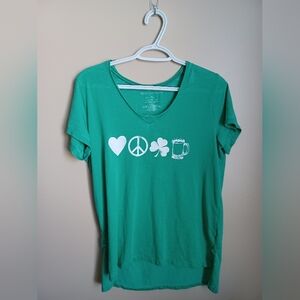 Women's Size XL Green St. Patrick's Day Shamrock, Beer, Heart, And Peace T-Shirt